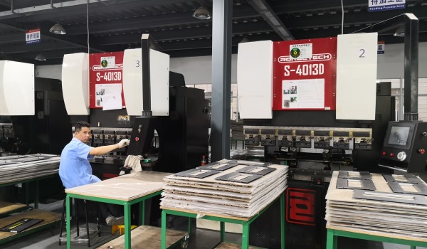 Bending machine